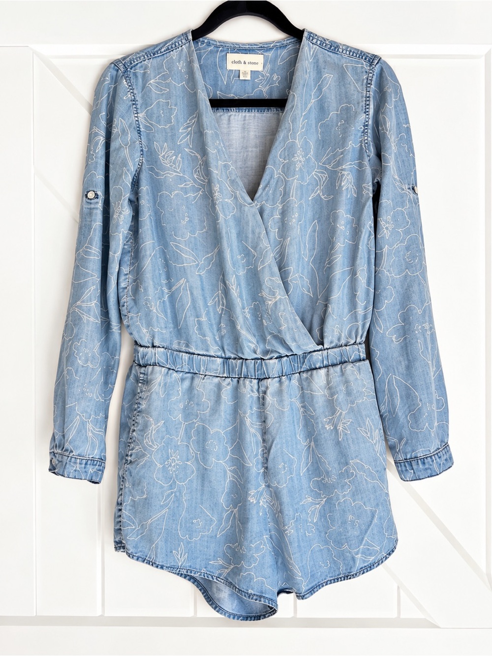 Anthropologie Cloth & Stone Chambray Floral Romper XS Tencel Lyocell Blue